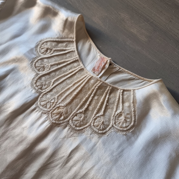 Women's vintage pearl white satin top size 36 - Picture 7 of 14